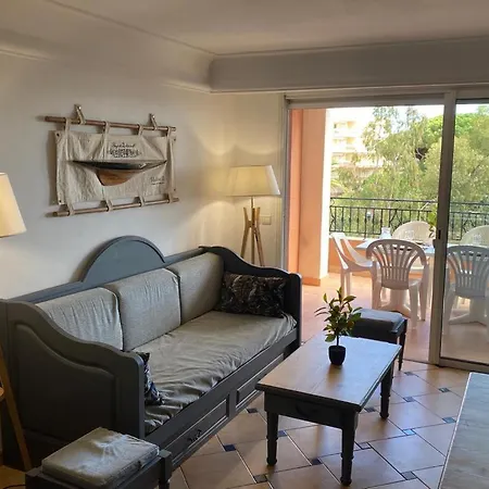 Ste Maxime T3 Terrasse Vue Et Avec Piscine * Сент-Максим